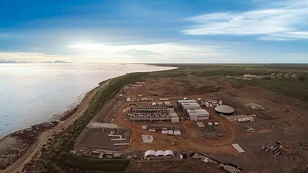 �������̿�S����ɫ�е�ˮ���g�����@ôţ�������{˹�_�����в��ǿ��ܣ�������������?