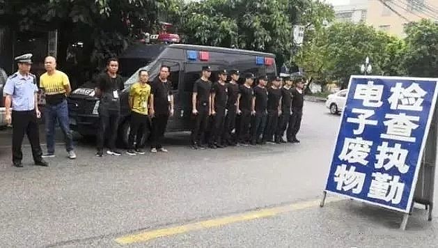 ���ƺ��d�F�V�ϳ������S(ch��ng)�һ����S(ch��ng)��Ⱦ�h(hu��n)�����ϰ�T���������C(j��)�P(gu��n)һ偶��ߣ���߫@��7��!