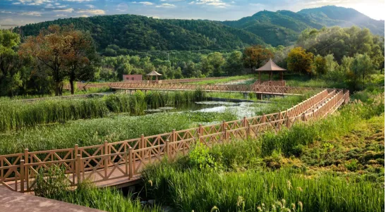 ��ʽ���������V�����a�S����ɽʯ����ˮ�����b��׌���ܺȵ���ˮ���Ă��f׃�ɬF(xi��n)��