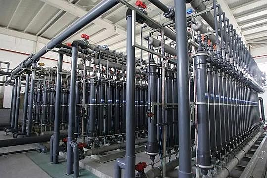 ���x�۱�ϩ����PAM�S�Ұl(f��)��ˮ�����з�ֹĤ��Ⱦ���A(y��)̎����ˇ�x��