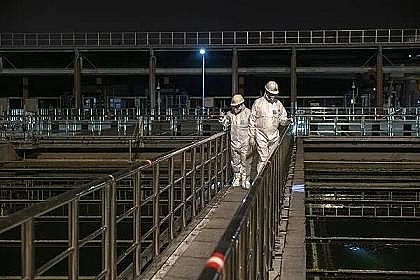 �����M�����ϏS������֮�£��Ϻ���ˮ̎��S������\�е�?